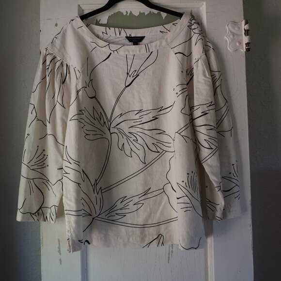 Banana Republic Linen Blend 3/4 Sleeve Blouse - Picture 2 of 9